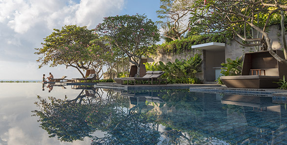 Infinity Beach Pool - Instagram ready