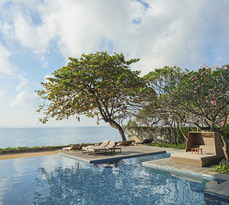 Infinity Beach Pool - Beachfront